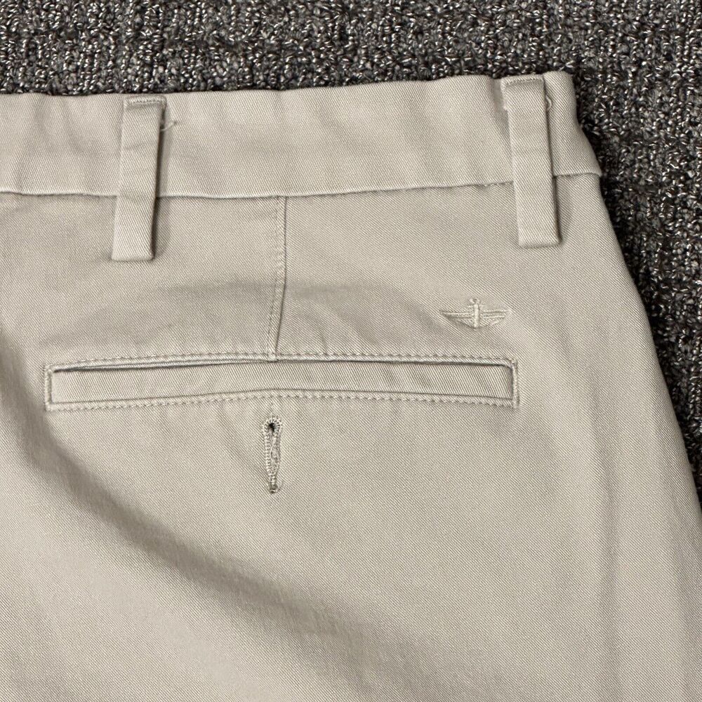 Dockers Khaki‎ Pants Men’s Size 36x29 Classic Fit Beige Preppy Casual Business